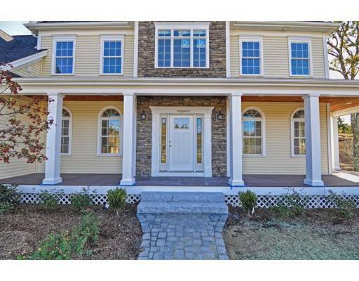 Wrentham, MA 02093,8 Field Cir