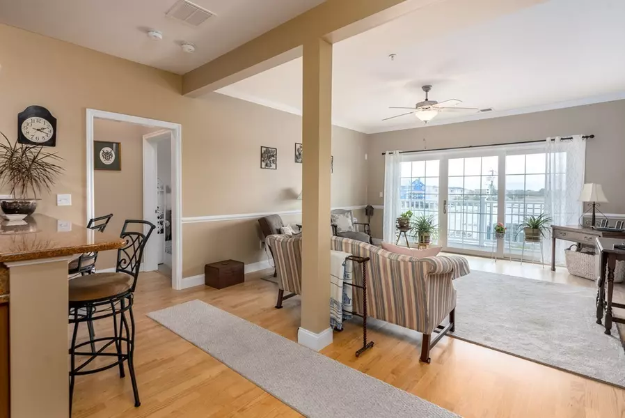 233 Beach Rd #6, Salisbury, MA 01952