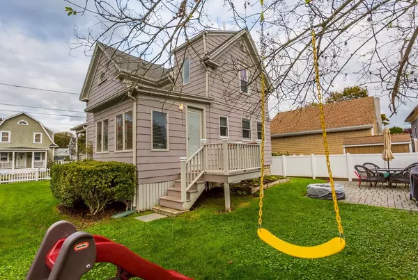 Fairhaven, MA 02719,15 Maple Avenue