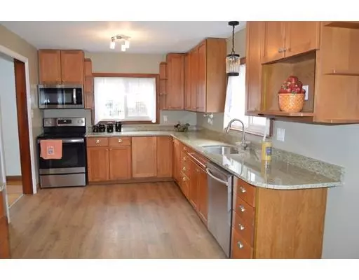 11 Healy Rd, Worcester, MA 01603