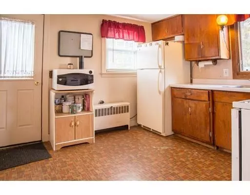 Palmer, MA 01069,14 Brainerd St