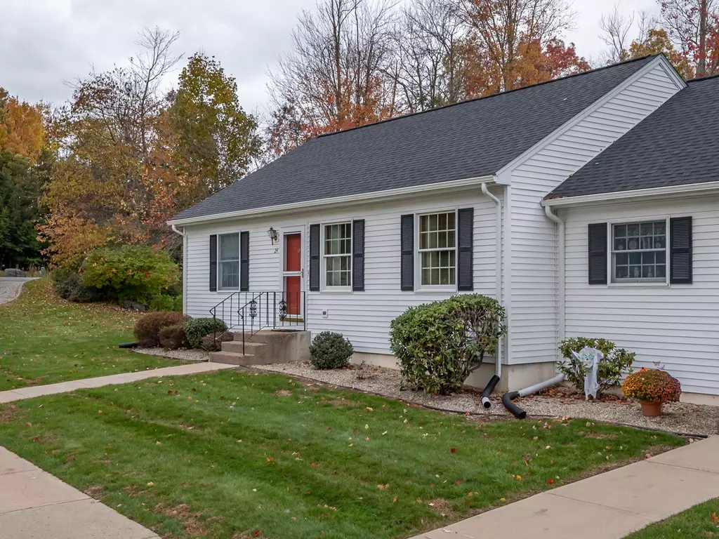 Southwick, MA 01077,24 Rosewood Ln #24