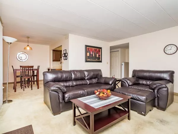 Peabody, MA 01960,3 Ledgewood Way #8