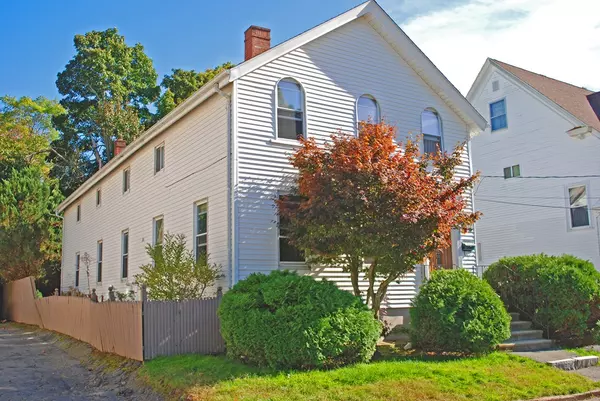 Taunton, MA 02780,32 Clinton St