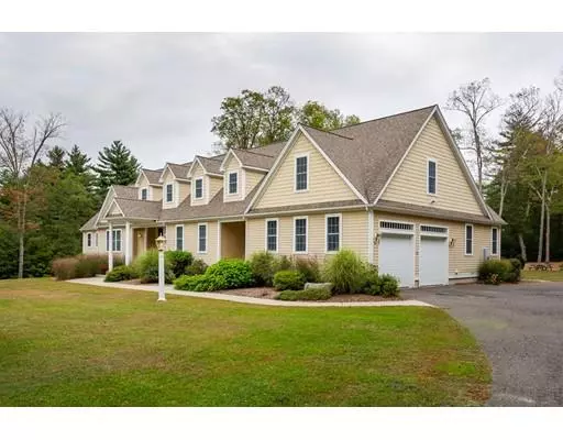 15 N Liberty St, Belchertown, MA 01007