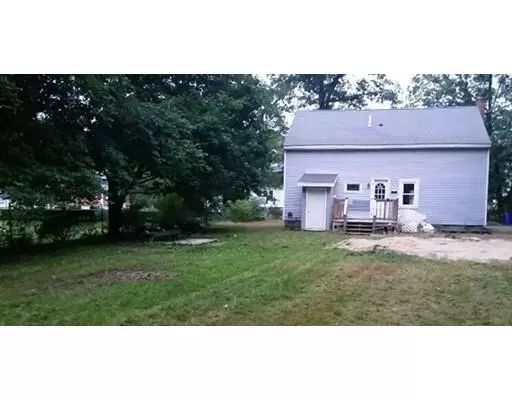 Uxbridge, MA 01569,84 Hazel St