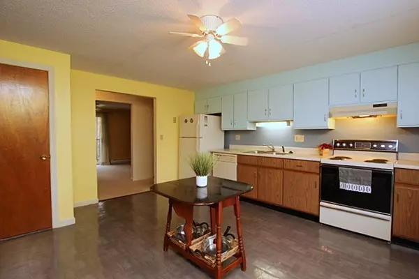 Attleboro, MA 02703,109 Maple Street #3D