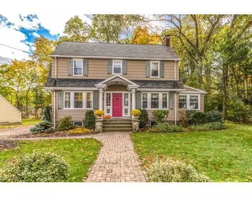 10 Outlook Rd, Wakefield, MA 01880