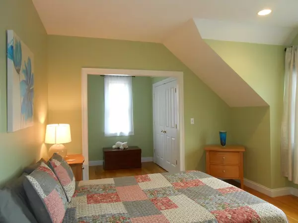 Ipswich, MA 01938,100 Central St #4