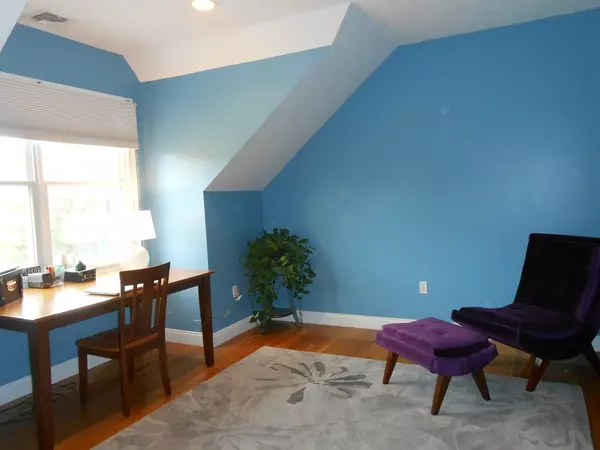 Ipswich, MA 01938,100 Central St #4