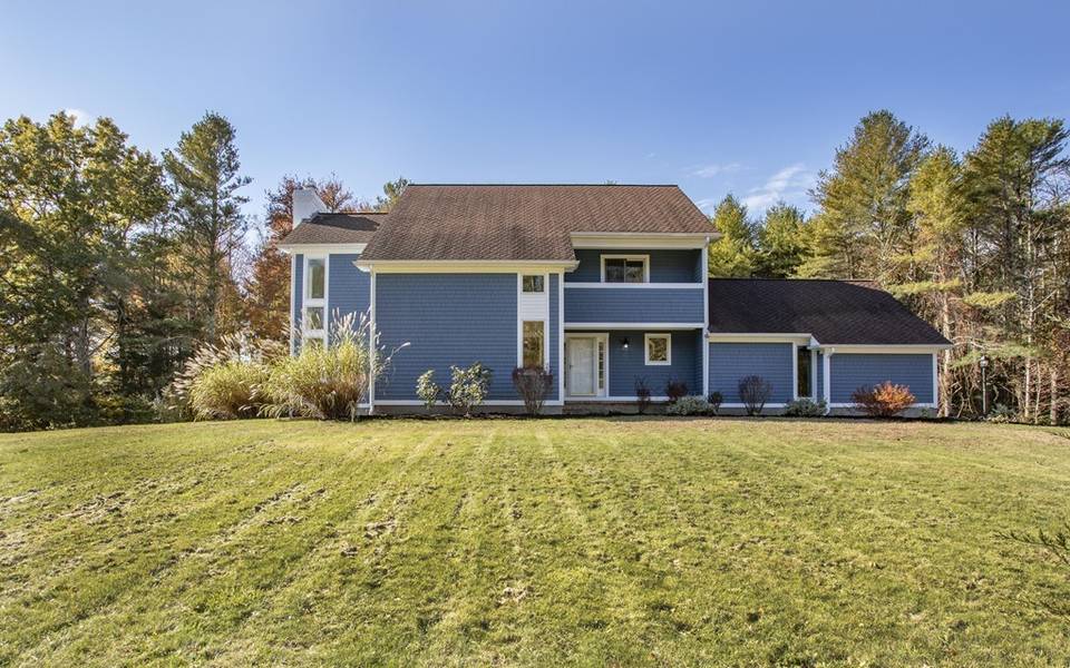 209 Mendell Rd, Rochester, MA 02770