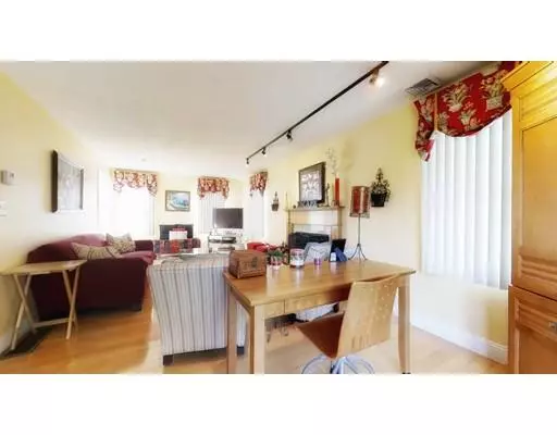 Raynham, MA 02767,19 Rachel Dr