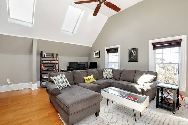 107 Glenwood Rd #3, Somerville, MA 02145