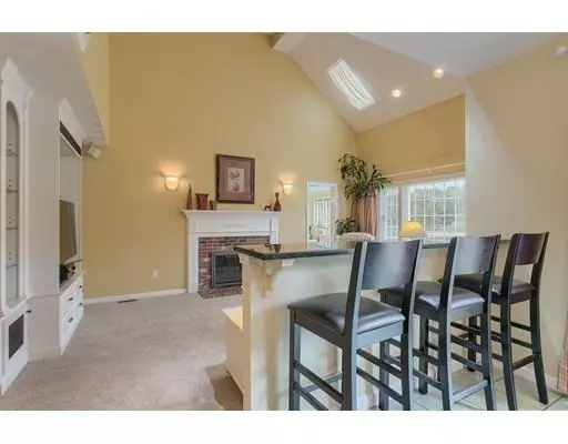 Westford, MA 01886,3 Lakeside Ter