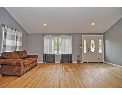 Lakeville, MA 02347,16 Mayflower Rd