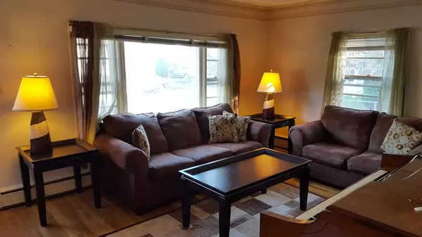 Fairhaven, MA 02719,32 Chestnut Street