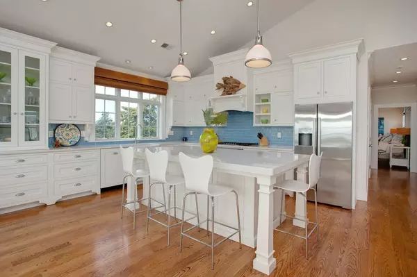 Falmouth, MA 02536,8 Hurney St