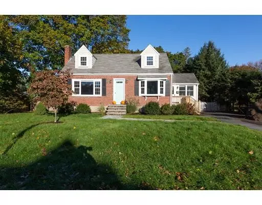 3 Johns Ave, Medfield, MA 02052