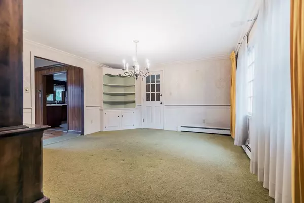 North Andover, MA 01845,28 S Bradford Street