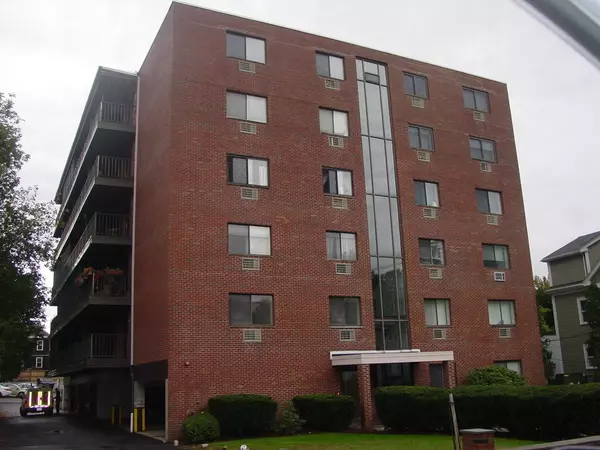 Arlington, MA 02474,12 Pond Lane #21