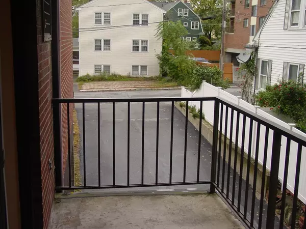 Arlington, MA 02474,12 Pond Lane #21