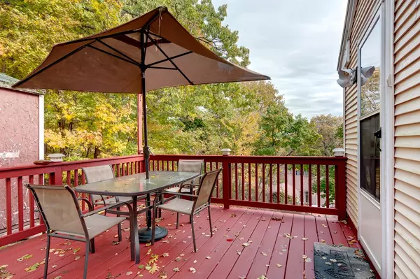 Worcester, MA 01602,18 Scenic Drive