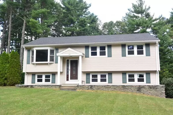 4 Weathervane Rd, Billerica, MA 01821