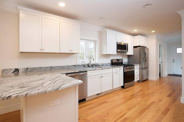 Newton, MA 02458,40 Richardson Street #40