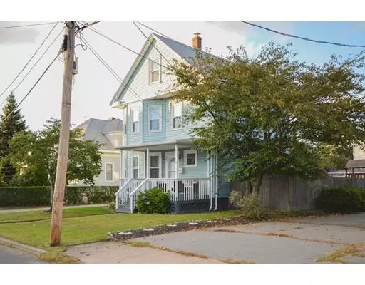 16 Crescent Rd, Pawtucket, RI 02861