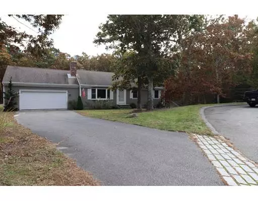 4 Stephen Hopkins Rd, Harwich, MA 02645