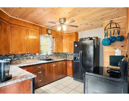 Sturbridge, MA 01518,103 Brookfield Rd