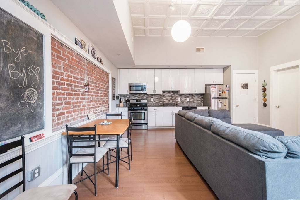 Worcester, MA 01604,28 Adams St #304