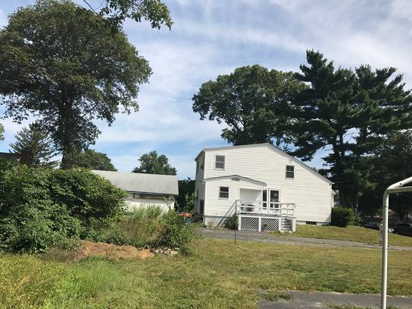 111 Ricard St, Seekonk, MA 02771