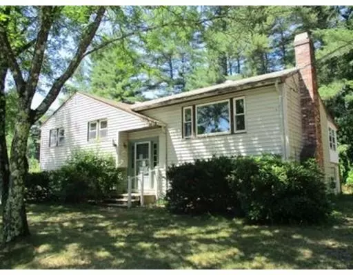 Townsend, MA 01469,17 Chestnut Dr