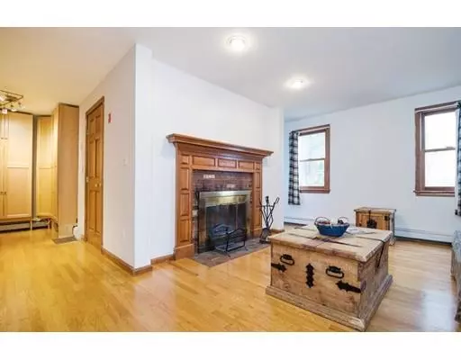 Northbridge, MA 01534,7 Lincoln Circle