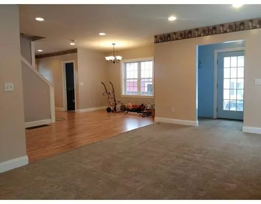 Sutton, MA 01590,105 Singletary Ave