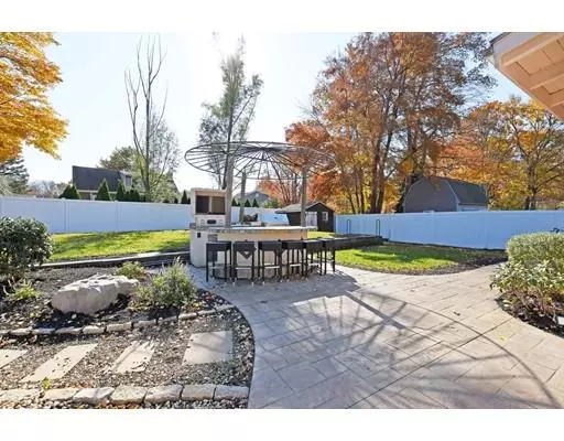 Swansea, MA 02777,726 Old Warren Rd