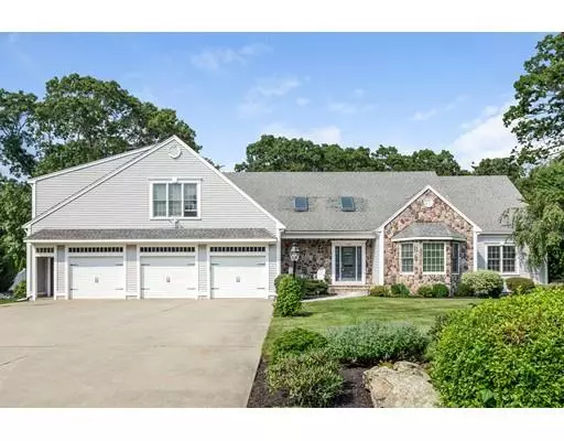 280 Country Hill Dr, Dighton, MA 02764