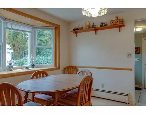 Peabody, MA 01960,8 Raymond Cir