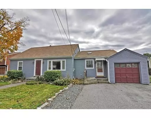 25 Sumner St, Cumberland, RI 02864