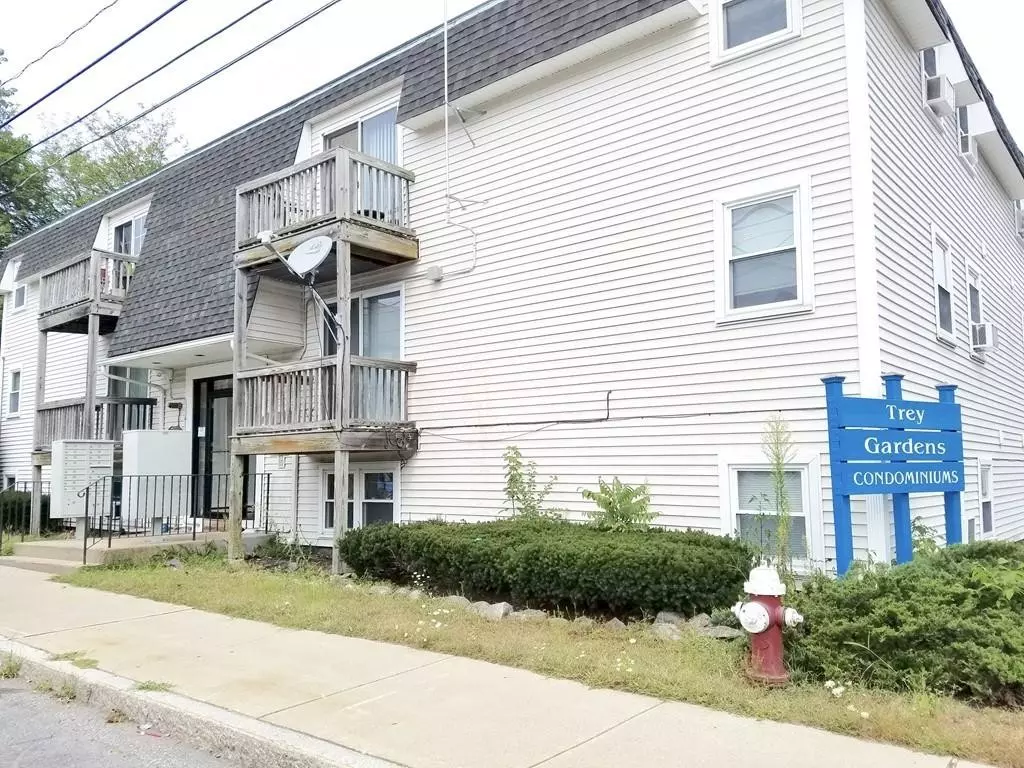 North Attleboro, MA 02760,19 Church St #3A