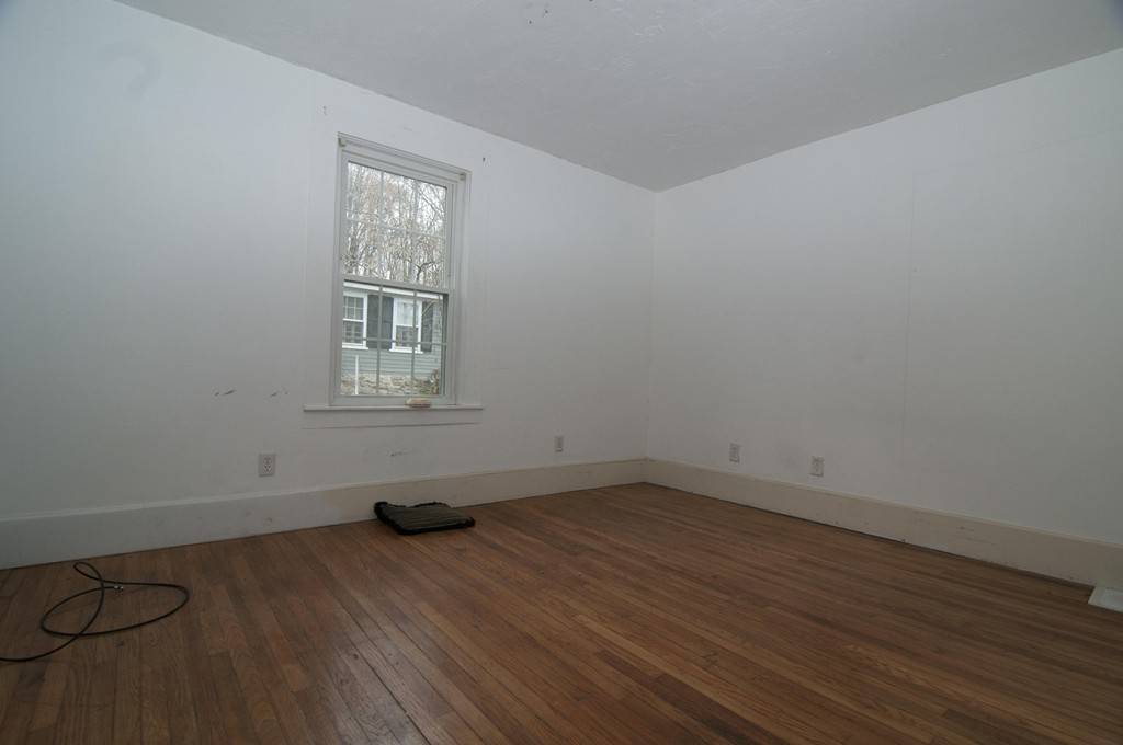 Medway, MA 02053,10 Franklin St