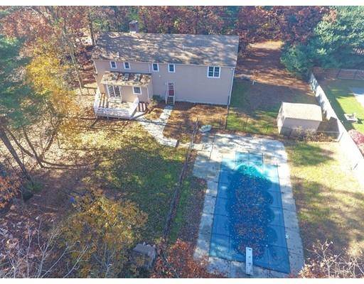 6 Deer Hollow Rd, North Attleboro, MA 02760