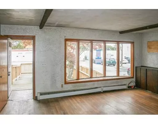 Johnston, RI 02919,5 Alcazar Ave