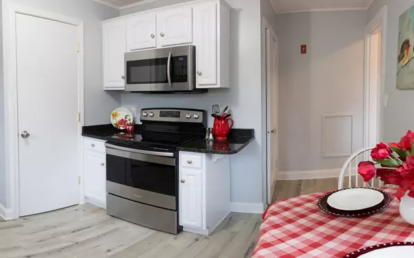 Fairhaven, MA 02719,4 Buxton St