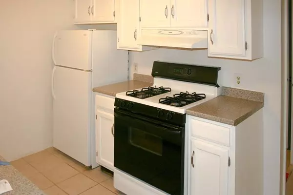 Johnston, RI 02919,1137 Hartford Ave #4C