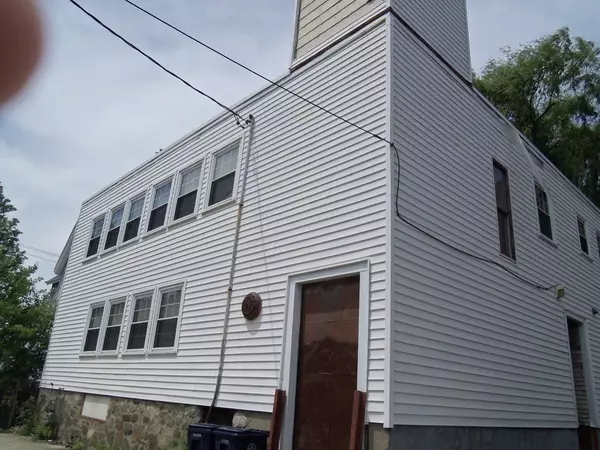 72 Paris St, Everett, MA 02149