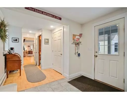 Ipswich, MA 01938,98 High St