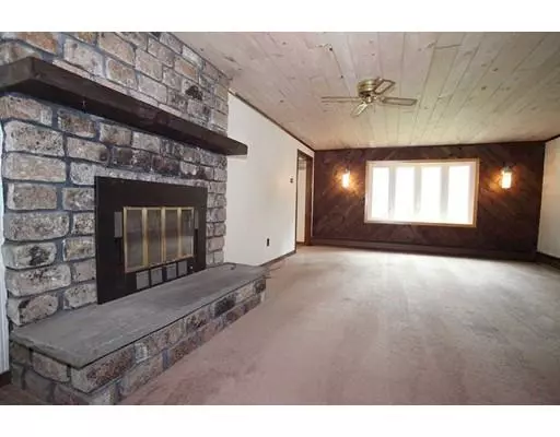 Acushnet, MA 02743,254 Mattapoisett Rd