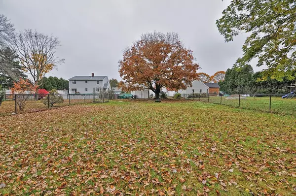 Somerset, MA 02726,183 Compos St